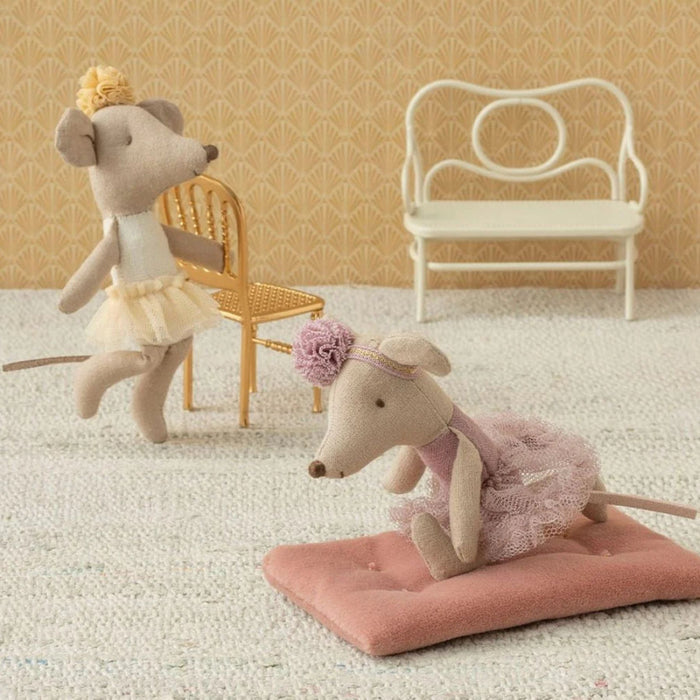 Ballerina Mouse, Little Sister