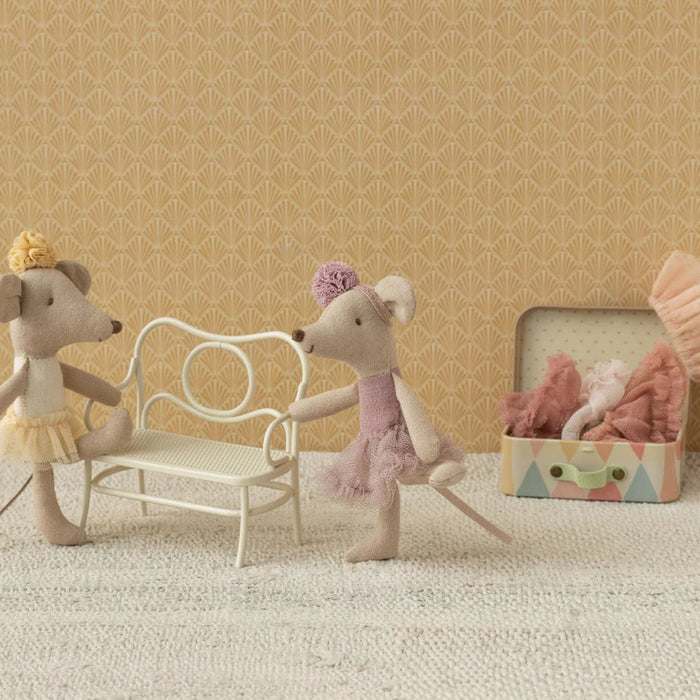 Ballerina Mouse, Little Sister