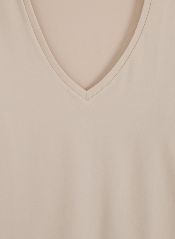 Café Au Lait Soft Basic V-neck Short Sleeve