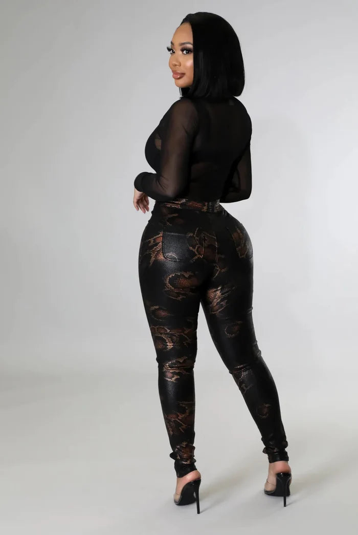 Come Closer......Snake Print Skinny Pants JC & JQ INC