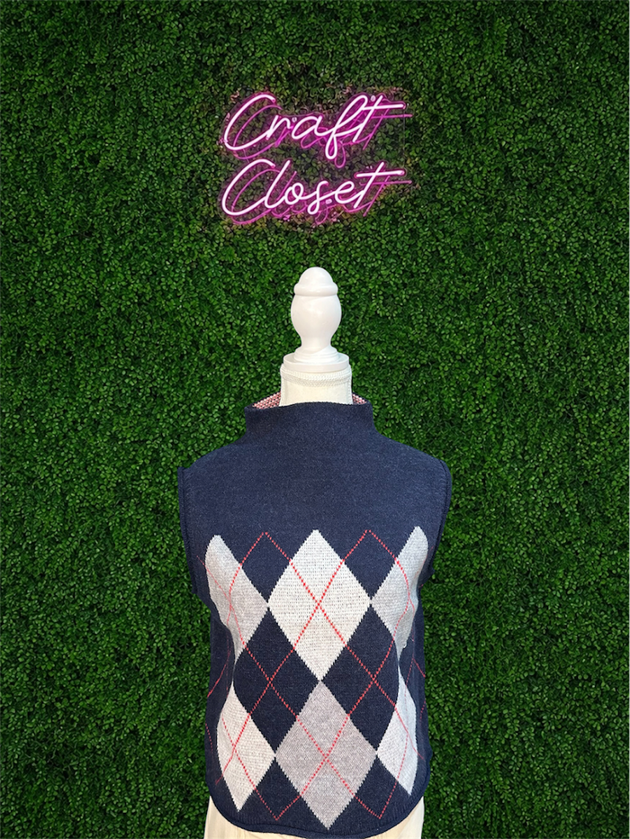 ENTRO Argyle Sleeveless Knit Top In Navy