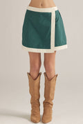 ENTRO Solid Skort With Contrast Trim In Hunter Green