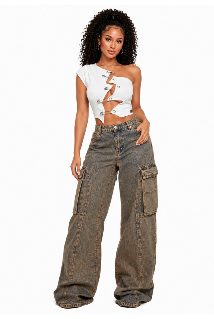 Future - Single Short Sleeve Zig Zag Front Cut Out Crop Top