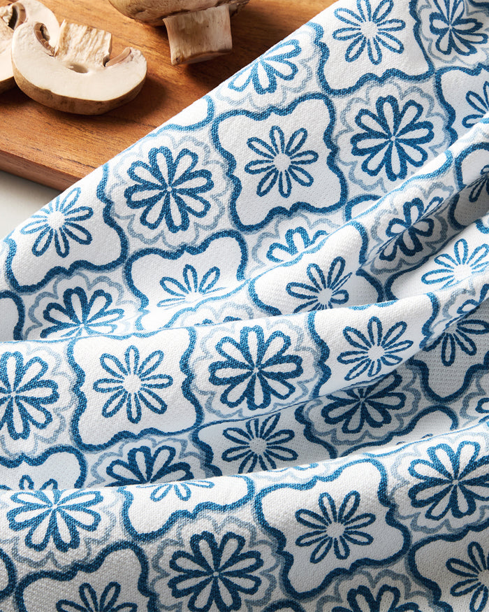 Geometric Floral Kitchen Towel Set in Blue