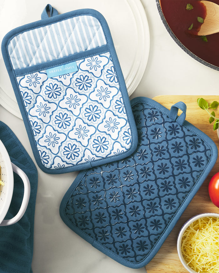 Geometric Floral Pot Holder Set in Blue