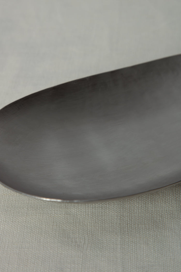 Kenan Oval Plate - Orient 499