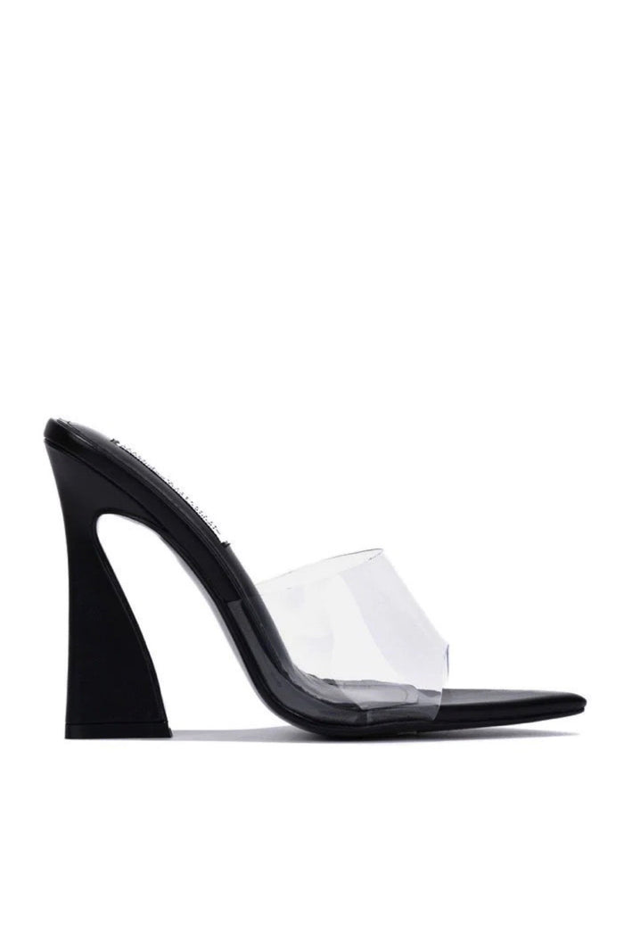 Layland.....Pointy Toe Heels Cape Robbin