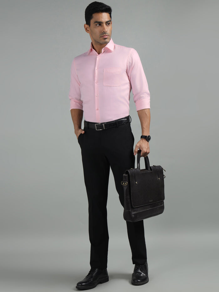 Men Pink Solid Regular Fit Formal Shirt
