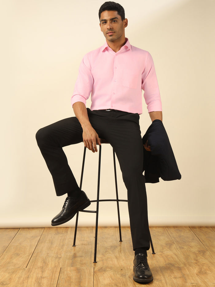 Men Pink Solid Regular Fit Formal Shirt