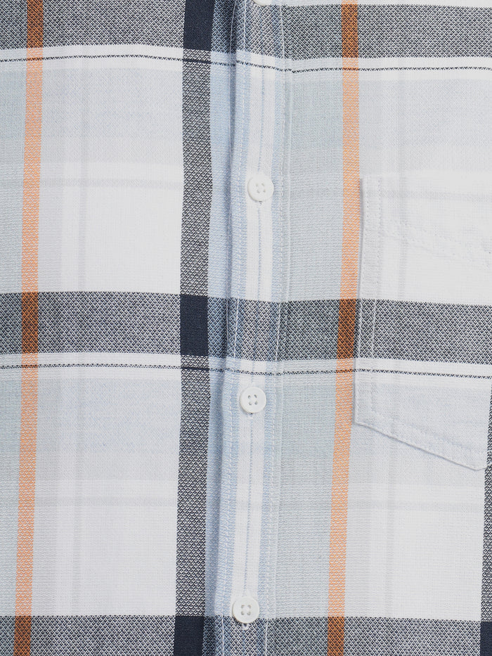 Men White Standard Fit Checkered Casual Shirt