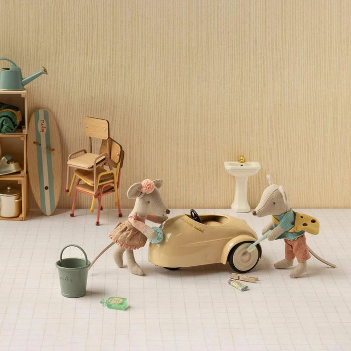 Mouse Car