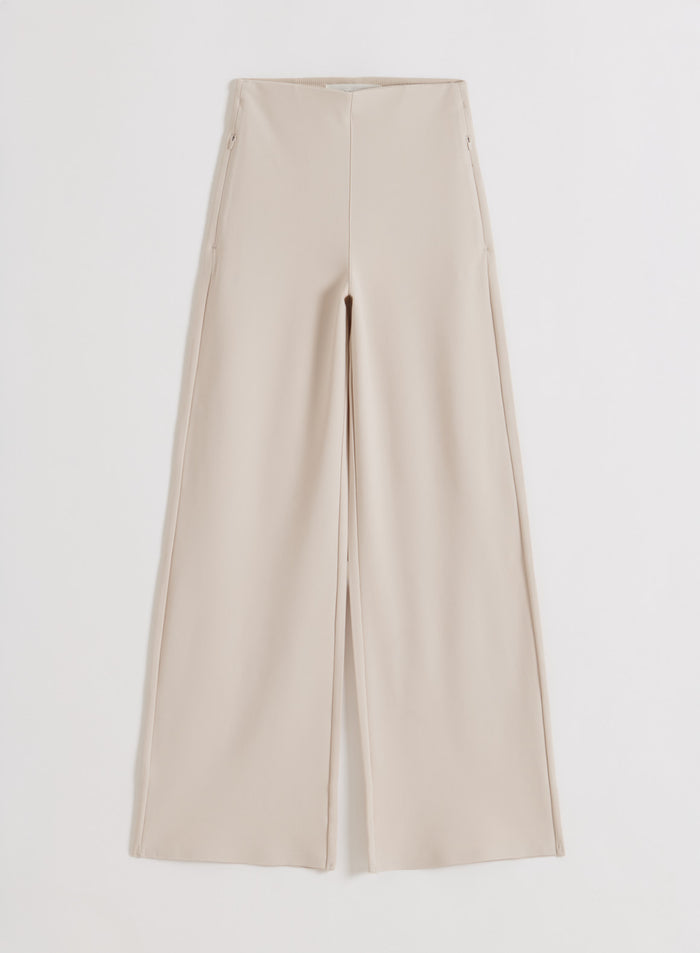Hiekanväriset leveälahkeiset Luxe Pants, tasokuvana