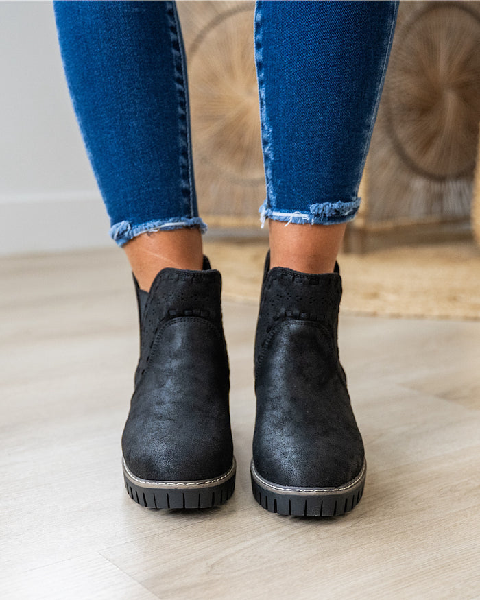 Very G Aryana Boots - Black FINAL SALE Very G