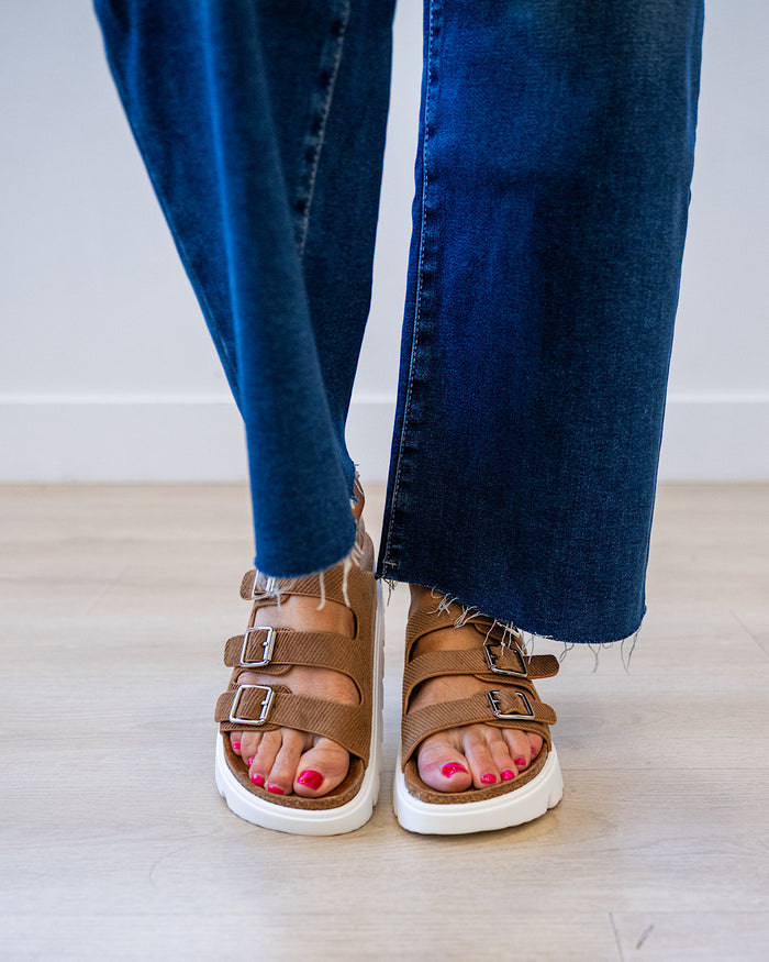 Very G Plaza Sandals -Tan Very G