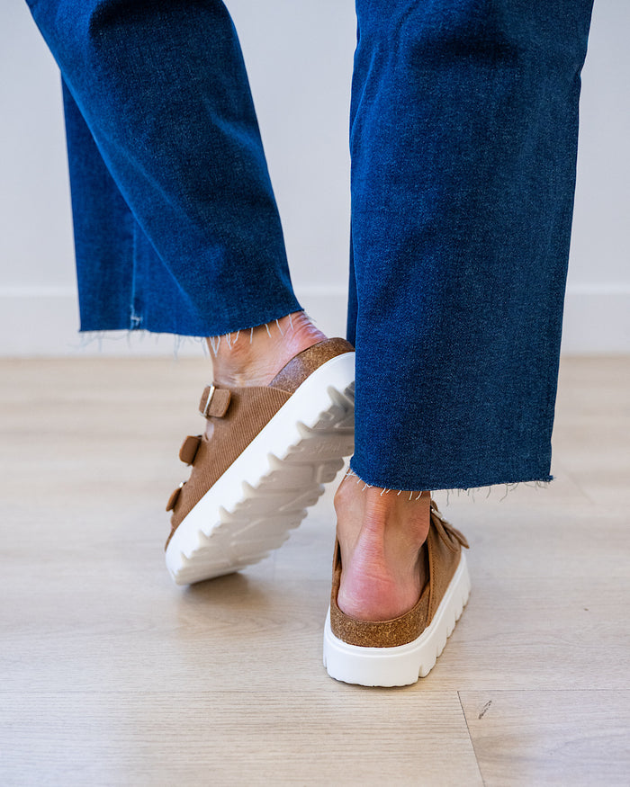 Very G Plaza Sandals -Tan Very G