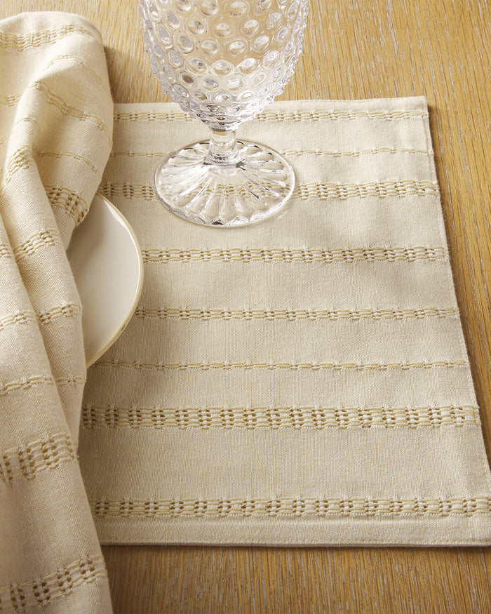 Woven Placemat Set in Natural